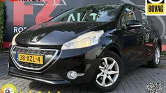 Zwart Gebruikt 2012 Peugeot 208 Hatchback | € 4.445 (Eerlijke prijs)