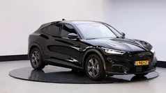 Zwart Gebruikt 2021 Ford Mustang Mach-E SUV | € 25.950 (Goede deal)