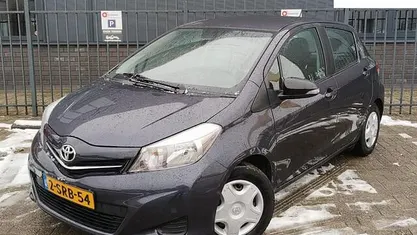 Occasion 2013 Toyota Yaris Hatchback | € 8.498 (Eerlijke prijs)