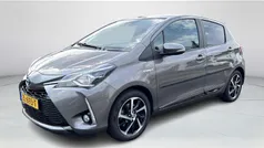 Grijs Gebruikt 2019 Toyota Yaris Hybrid Executive Hatchback | € 16.945 (Goede deal)