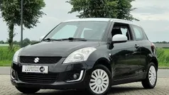 Zwart Gebruikt 2015 Suzuki Swift Comfort Hatchback | € 7.950 (Eerlijke prijs)