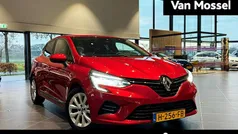 Gebruikt 2020 Renault Clio V Intens Hatchback | € 12.900 (Eerlijke prijs)