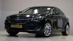Zwart Gebruikt 2013 Opel Insignia Cosmo Hatchback | € 8.345 (Eerlijke prijs)