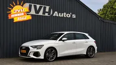 Wit Gebruikt 2022 Audi A3 Sportback e-tron S-Line Sedan | € 26.850 (Super prijs)