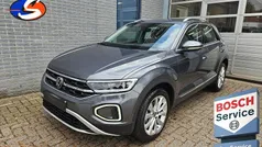 Gebruikt 2024 VW T-Roc Style SUV | € 33.200 (Eerlijke prijs)