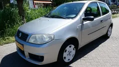 Grijs Gebruikt 2004 Fiat Punto Dynamic Hatchback | € 1.595 (Eerlijke prijs)
