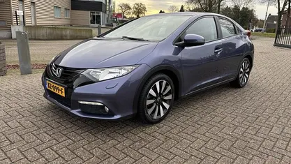 Blauw Gebruikt 2015 Honda Civic Sport Hatchback | € 13.945 (Eerlijke prijs)