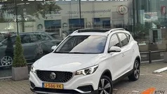 Gebruikt 2020 MG ZS Luxury SUV | € 14.849 (Eerlijke prijs)