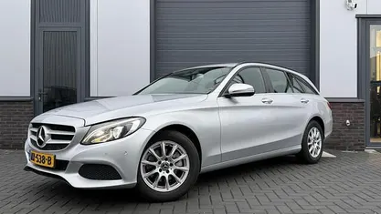 Grijs Occasion 2017 Mercedes C160 Premium Coupé | € 13.950 (Eerlijke prijs)