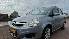 Grijs Gebruikt 2008 Opel Zafira MPV | € 2.850 (Eerlijke prijs)