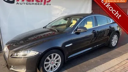 Grijs Gebruikt 2015 Jaguar XF Prestige Sedan | € 8.650 (Eerlijke prijs)