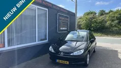 Zwart Gebruikt 2008 Peugeot 206 Forever Hatchback | € 1.899 (Eerlijke prijs)