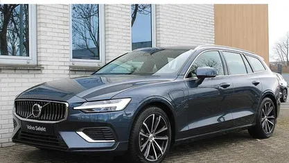 Blauw Occasion 2025 Volvo V60 Stationwagen | € 42.950 (Goede deal)