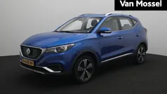 Blauw Gebruikt 2021 MG ZS Luxury Sedan | € 17.495 (Eerlijke prijs)