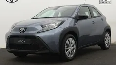 Gebruikt 2025 Toyota Aygo Play Hatchback | € 22.144 (Eerlijke prijs)