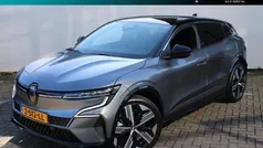 Gebruikt 2024 Renault Mégane Iconic Hatchback | € 33.900 (Eerlijke prijs)