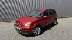 Rood Gebruikt 2008 Ford Fusion Futura MPV | € 4.750 (Eerlijke prijs)
