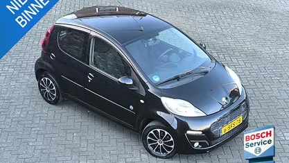 Zwart Gebruikt 2013 Peugeot 107 Envy Hatchback | € 4.640 (Eerlijke prijs)