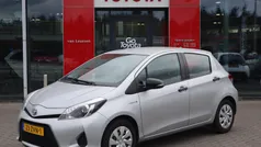 Grijs Gebruikt 2013 Toyota Yaris Hybrid Hatchback | € 9.400