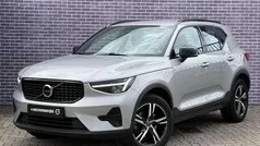 Grijs, metallic lak Gebruikt 2023 Volvo XC40 Plus SUV | € 36.899 (Goede deal)