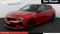 Rood Gebruikt 2024 Opel Astra Hatchback | € 31.940 (Eerlijke prijs)
