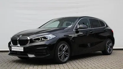 Gebruikt 2023 BMW 118 Sport Line Hatchback | € 25.950 (Eerlijke prijs)
