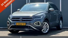 Grijs Gebruikt 2022 VW T-Roc Style SUV | € 31.495 (Eerlijke prijs)
