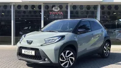 Grijs Gebruikt 2024 Toyota Aygo Premium Hatchback | € 22.400 (Eerlijke prijs)