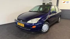 Gebruikt 2000 Ford Focus Ghia Sedan | € 1.250 (Eerlijke prijs)