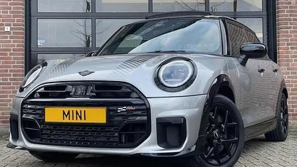 Occasion 2025 Mini John Cooper Works Hatchback | € 37.950 (Eerlijke prijs)