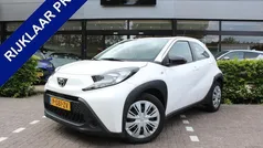 Gebruikt 2022 Toyota Aygo Play Hatchback | € 15.950 (Goede deal)