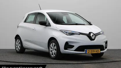 Wit Occasion 2024 Renault Zoe Life Hatchback | € 13.740 (Super prijs)