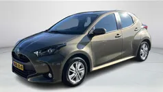 Gebruikt 2024 Toyota Yaris Hybrid Active Hatchback | € 23.950 (Eerlijke prijs)