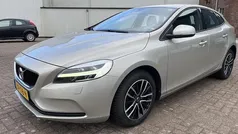 Bruin Gebruikt 2016 Volvo V40 Stationwagen | € 9.700 (Eerlijke prijs)