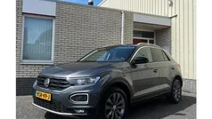 Grijs, metallic lak Gebruikt 2018 VW T-Roc Style SUV | € 20.650 (Eerlijke prijs)