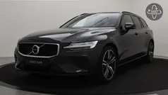 Gebruikt 2018 Volvo V60 R-Design Stationwagen | € 31.495 (Eerlijke prijs)
