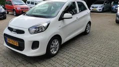 Wit Gebruikt 2015 Kia Picanto 2 Hatchback | € 3.199 (Eerlijke prijs)