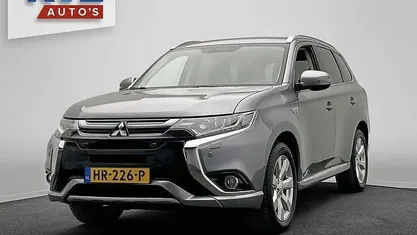 Grijs Gebruikt 2015 Mitsubishi Outlander Instyle SUV | € 13.400 (Eerlijke prijs)