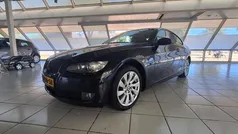 Zwart Gebruikt 2007 BMW 320 Coupé | € 6.950 (Eerlijke prijs)