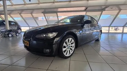 Zwart Occasion 2007 BMW 320 Coupé | € 5.995 (Goede deal)