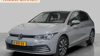 Occasion 2022 VW Golf VIII Business Hatchback | € 19.695 (Eerlijke prijs)
