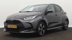 Grijs metallic Gebruikt 2024 Toyota Yaris Edition Hatchback | € 24.950 (Eerlijke prijs)