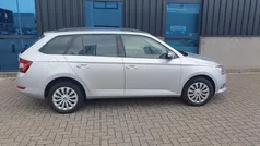 Grijs Gebruikt 2020 Skoda Fabia Ambition Stationwagen | € 9.949 (Eerlijke prijs)