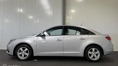 Grijs Gebruikt 2010 Chevrolet Cruze LS Sedan | € 5.745 (Eerlijke prijs)