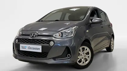 Stardust metallic (v3g) Gebruikt 2019 Hyundai i10 Comfort Hatchback | € 10.750 (Eerlijke prijs)