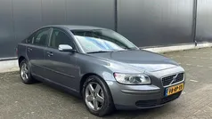 Grijs Gebruikt 2005 Volvo S40 Kinetic Sedan | € 4.195 (Eerlijke prijs)