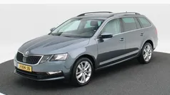 Grijs Gebruikt 2020 Skoda Octavia Business Line Stationwagen | € 20.950 (Eerlijke prijs)