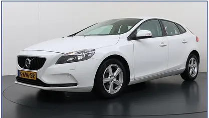 Gebruikt 2017 Volvo V40 Momentum Stationwagen | € 14.850 (Goede deal)