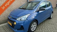 Blauw Gebruikt 2017 Hyundai i10 Premium Hatchback | € 7.699 (Goede deal)