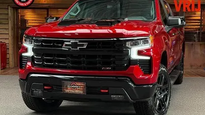 Rood Gebruikt 2024 Chevrolet Silverado Van | € 64.950 (Super prijs)